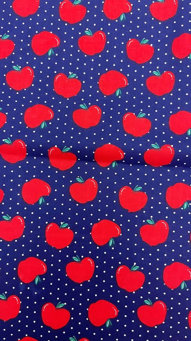 Apples On Dots