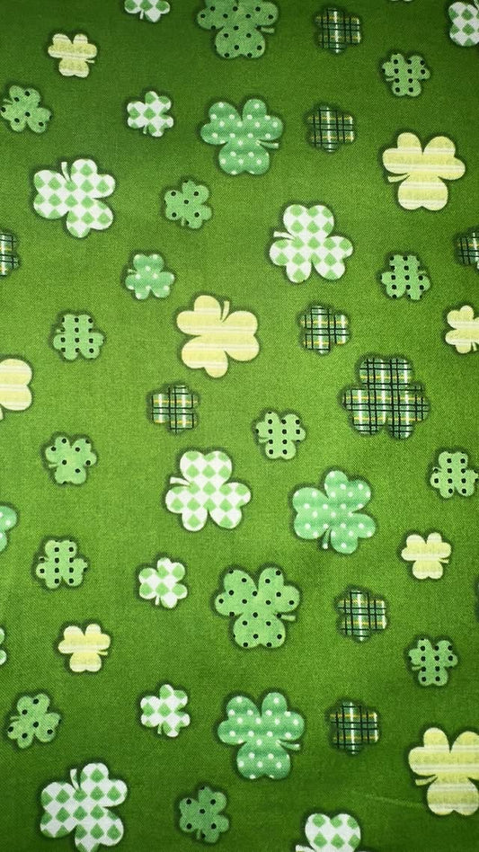 Mini Plaid Clovers